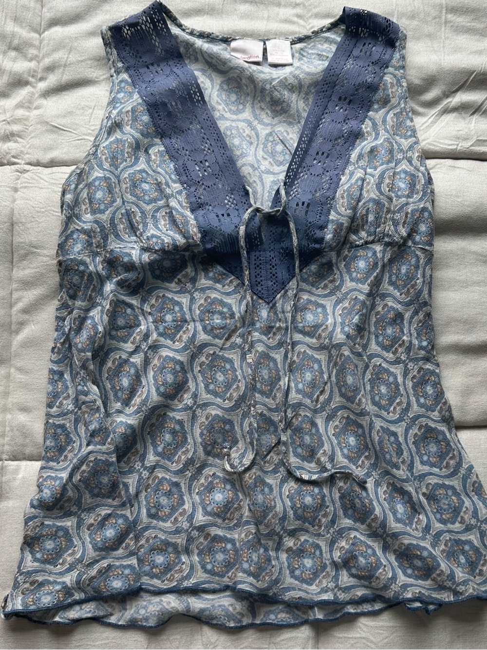 Philosophy Blue Printed Sleeveless V-Neck Lace Insets Tank
